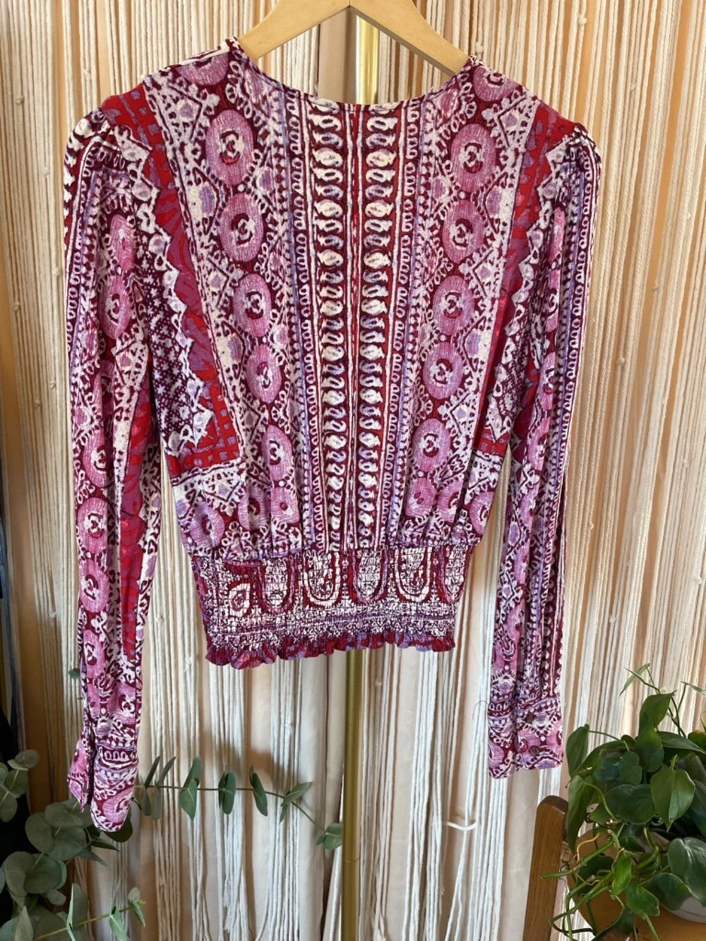 Free People Wild & Free Paisley Crop Top deep V-neck & long sleeves magenta - Picture 12 of 12